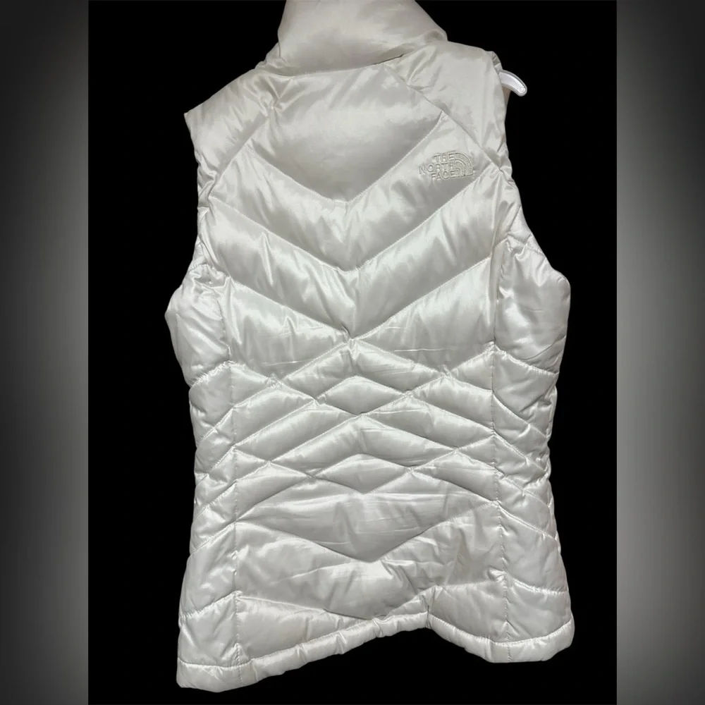 The North Face Ivory Quilted Vest - Picture 2 of 4